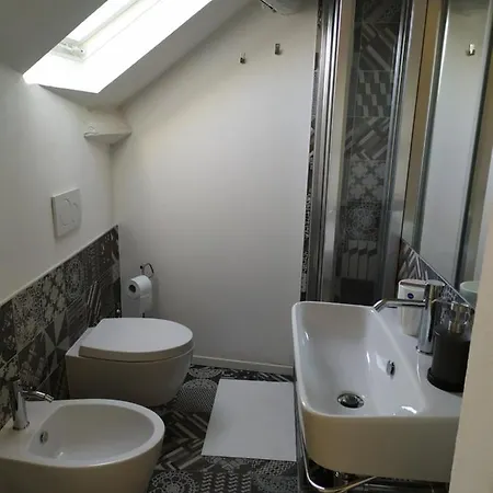 Mansarda Santa Croce Apartment *
